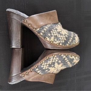 Muk Luks Snowflake Sweater Mules Women’s 7